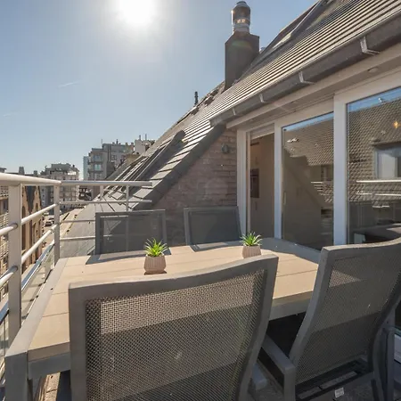 Bright Penthouse With Sunny Terrace Near *